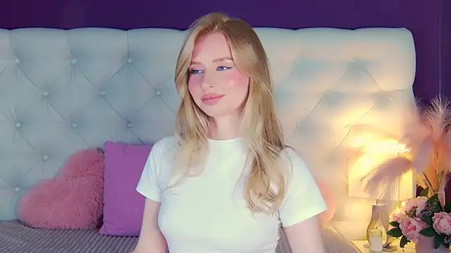 Chat +18 de RheaSky ao vivo