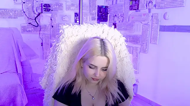 AliceSilvia_ Chat XXX in diretta