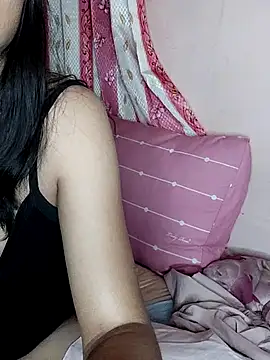 Rayya_4yy Chat XXX in diretta