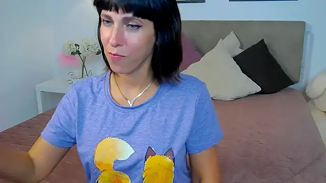 XXX chat uživo modela HeidieRaven