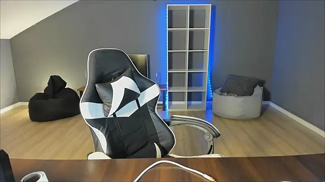 ViolaMon – Naživo XXX chat
