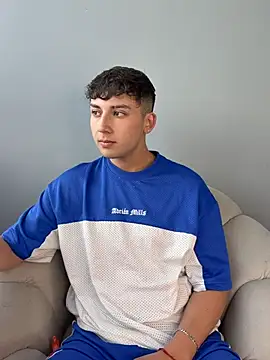 OLIVER_K webcam show