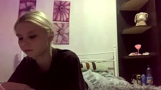 EdwinaDespres élő XXX-chatje