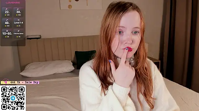 AriMooon's Live XXX Chat