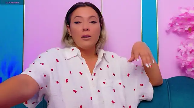 AriannaSins' Live XXX Chat
