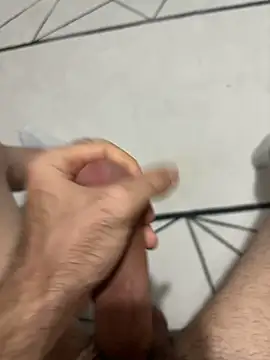 enesahin31_ Show Webcam