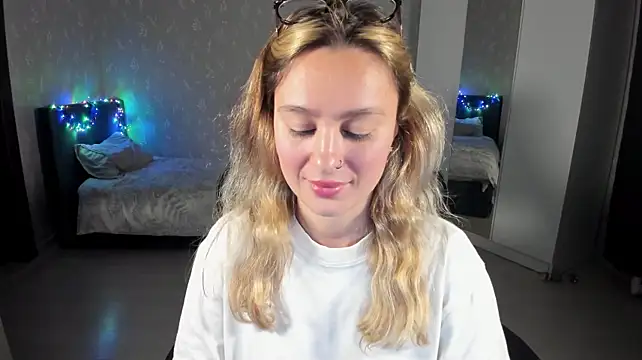 EllaFresh Live XXX-chat