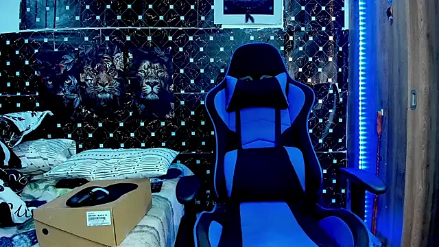javiersexymann Adlı Modelin Canlı XXX Sohbeti