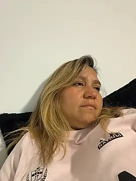Chat XXX en directo de LauraReeves