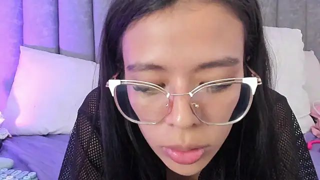 Chat XXX en directo de Iris8__
