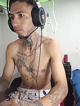Tattoboy19cm 라이브 XXX 채팅