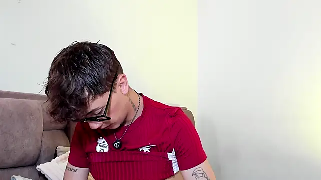 Chat +18 de Timothy_ros ao vivo