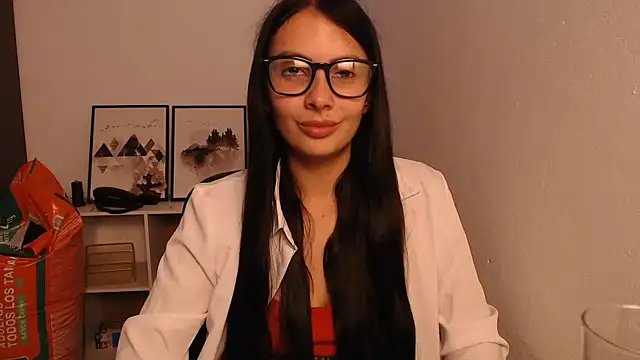 Chat XXX en directo de lalawhitte