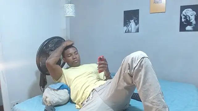 king_smith69 élő XXX-chatje