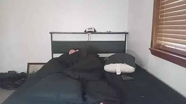 Opondestre00420 Adlı Modelin Canlı XXX Sohbeti