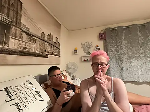 XXX chat uživo modela Curvy-Jinx
