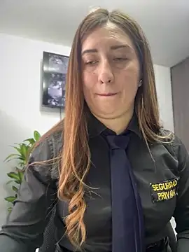 suzy-111 Chat XXX in diretta