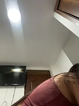 แชท XXX สดของ LaiaGomez