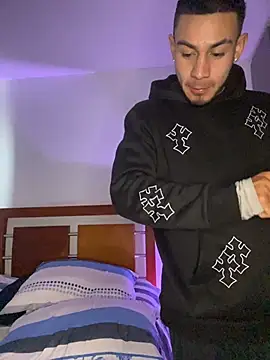 XXX chat uživo modela Taylor_DiamondBoy