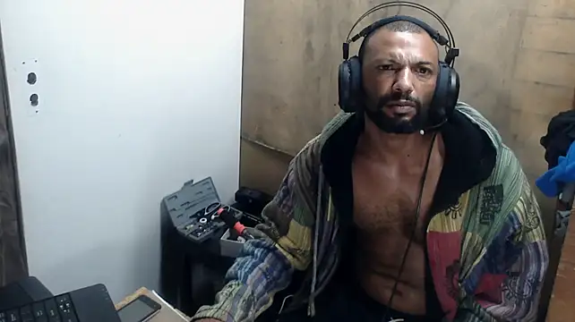 Camodick Adlı Modelin Canlı XXX Sohbeti