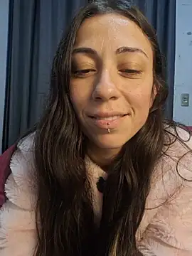 Steph_Oliveira Adlı Modelin Canlı XXX Sohbeti