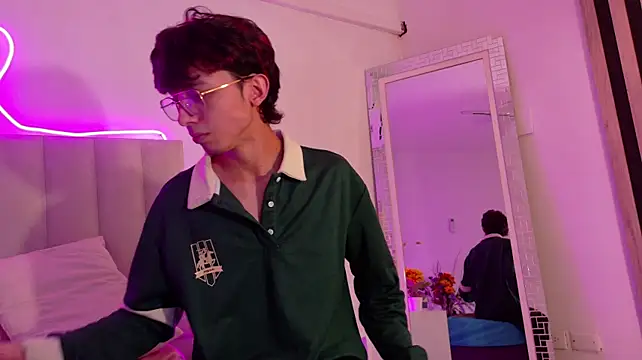 Twink_Sebas7のライブXXXチャット