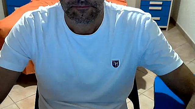 sognatore_69 Show in webcam