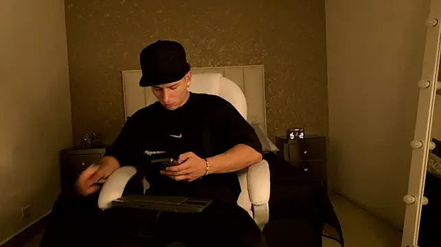 JordanMiller_: απευθείας συνομιλία ΧΧΧ