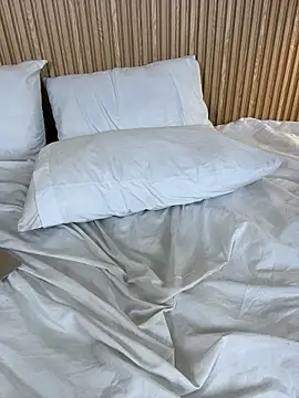NahimiThompson's Live XXX Chat