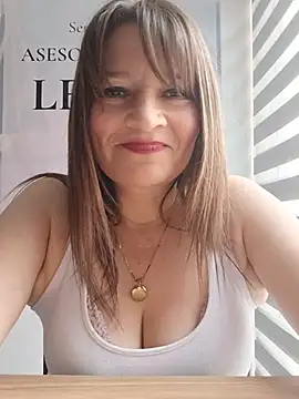 KAREN--03's Live XXX Chat