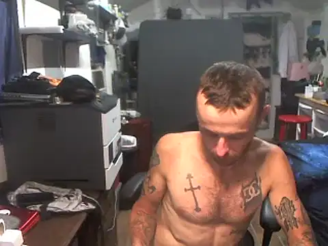 CloudDadddyyy webkamerás műsora