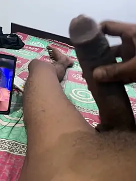 Chat +18 de sanddyk99 ao vivo