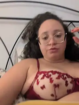 Gia_Bluexxx Adlı Modelin Canlı XXX Sohbeti