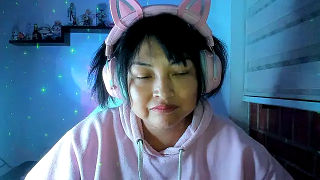 Chatroom XXX en direct de Shaddycute_