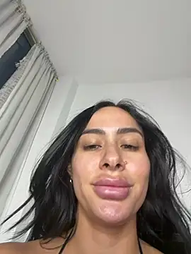 MoraFit_ Chat XXX in diretta