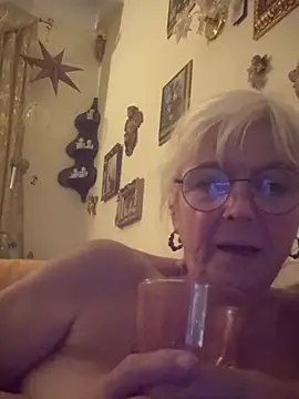 HotGrandma70 Live XXX-Chat