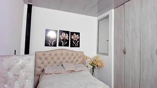 pinky_f00x Chat XXX live