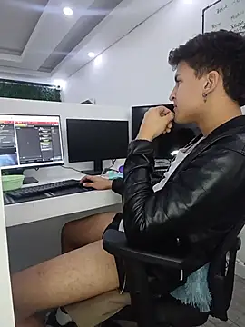XXX chat uživo modela Axel_Romanov