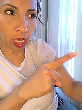 Chat +18 de Mrsvictoriaaa ao vivo