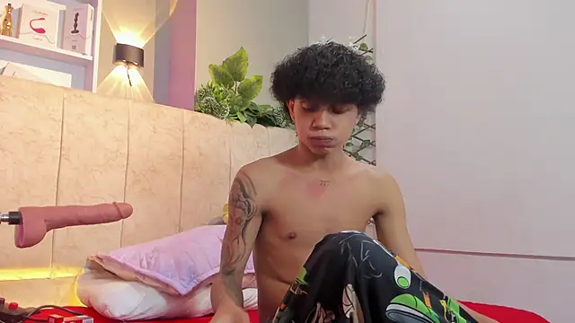 _taylor_black Chat XXX in diretta