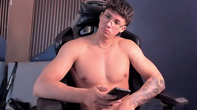 Chat XXX Live Axxel_Muscle