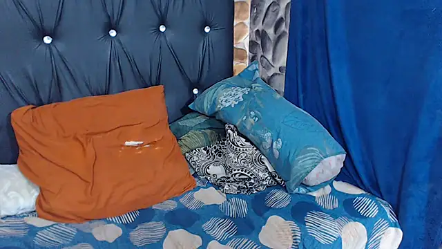 BadAss_Bee Chat XXX live