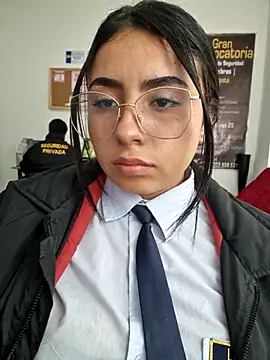 Angela__05 লাইভ XXX চ্যাট