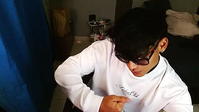 Mr_yisuzz 即時 XXX 聊天