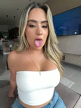 Miilana_ Chat XXX in diretta