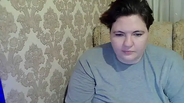 Show modela EmmaXKristall na web-kameri