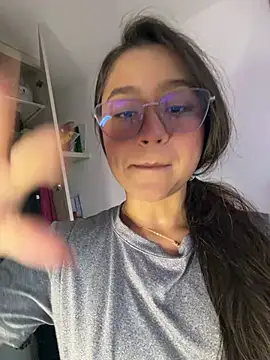 ivette_swan 现场XXX聊天