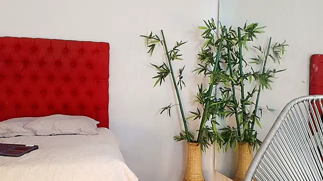 XXX chat uživo modela kayna_gomez