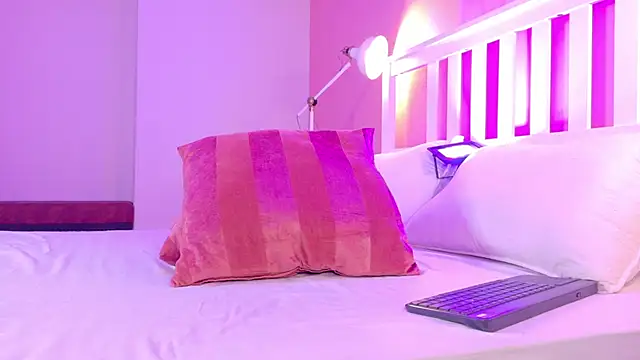 Chat XXX en directo de SofiaDiamond_
