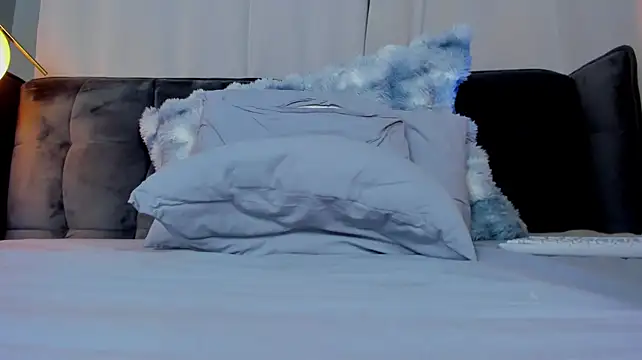 EmillyBronte XXX чат на живо